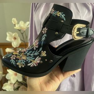 Women's Floral Embroidery Ankle Boots